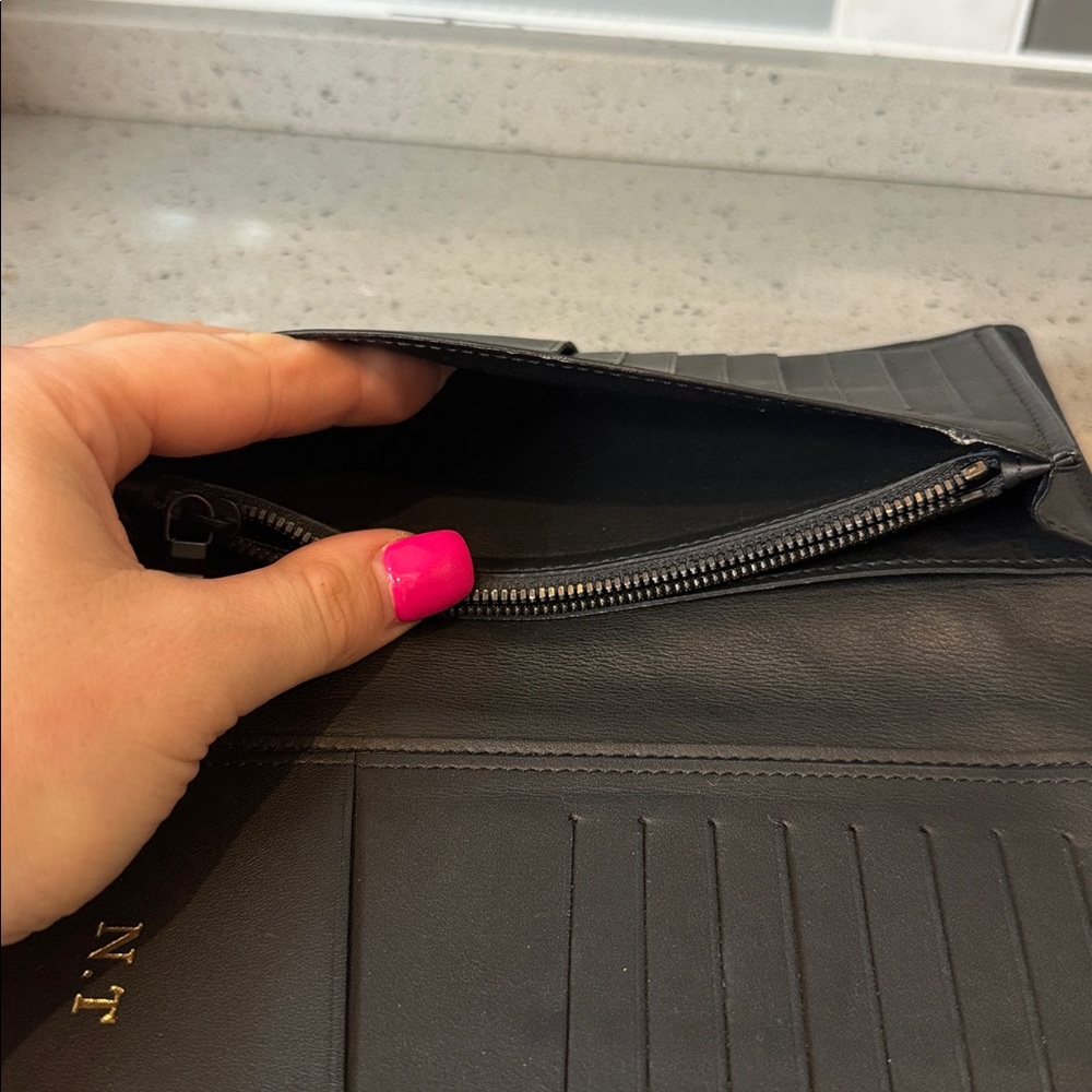 LOUIS VUITTON - Monogram Wallet - Picture 9 of 14